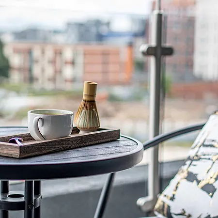 Centre 2br - Luxury With Private Terrace