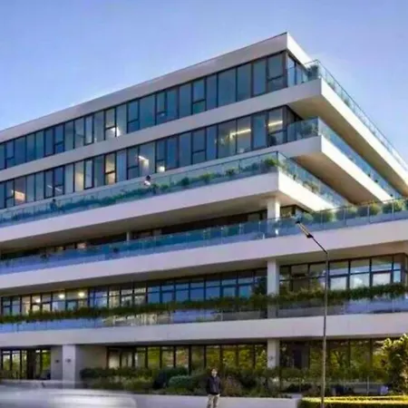 Centre 2br - Luxury With Private Terrace * Λιντς