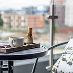 Centre 2br - Luxury With Private Terrace