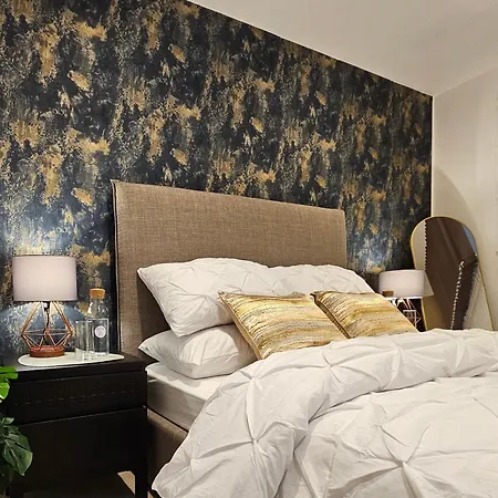 Centre 2br - Luxury With Private Terrace Apartment Leeds (West Yorkshire)