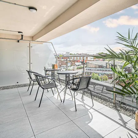 Centre 2br - Luxury With Private Terrace