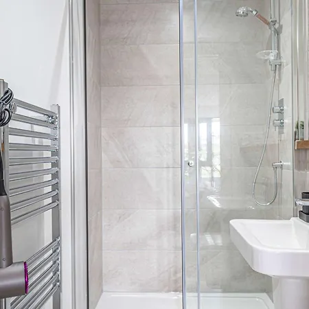 Centre 2br - Luxury With Private Terrace Lejlighed