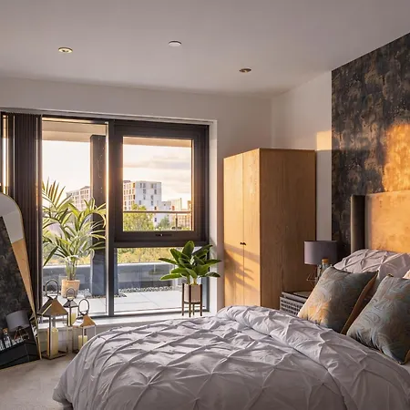 Centre 2br - Luxury With Private Terrace *
