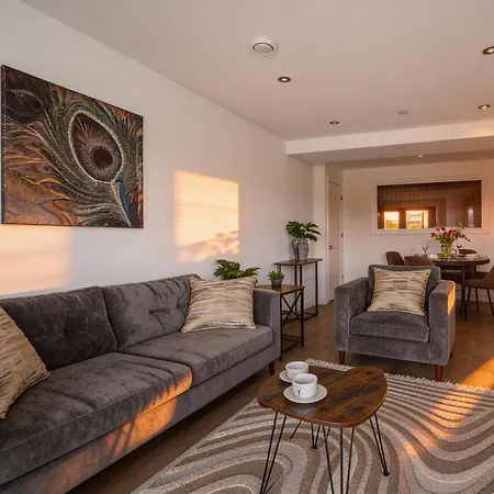Centre 2br - Luxury With Private Terrace Apartmán Leeds (West Yorkshire)