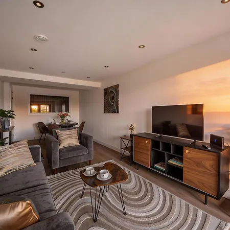 Centre 2br - Luxury With Private Terrace Апартаменти