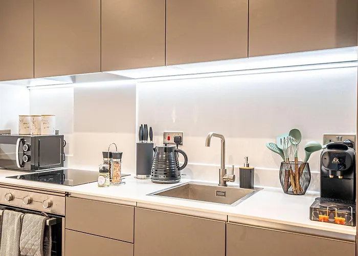 Centre 2br - Luxury With Private Terrace *