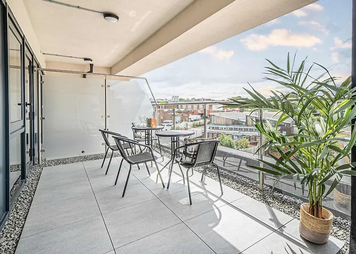 Centre 2br - Luxury With Private Terrace