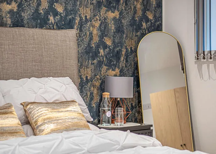 Centre 2br - Luxury With Private Terrace リーズ