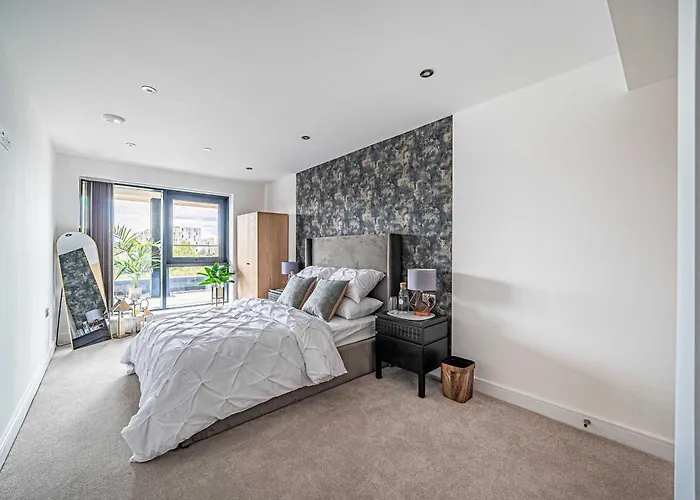 Centre 2br - Luxury With Private Terrace *