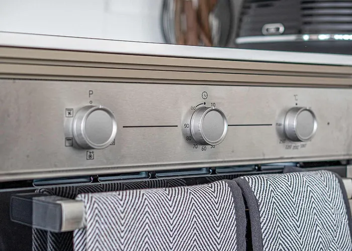 Centre 2br - Luxury With Private Terrace *