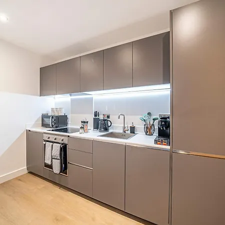 شقة Centre 2br - Luxury With Private Terrace ليدز